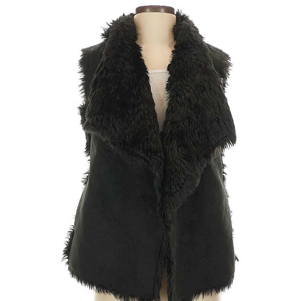 Gianni Bini Black Faux Fur Vest